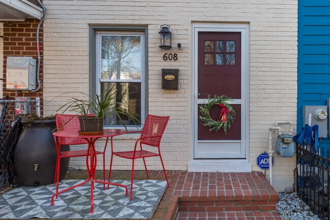 Foto del edificio - 608 S St NW