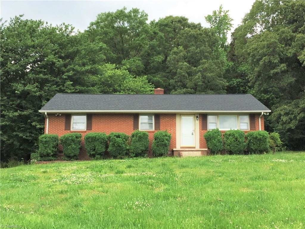 2908 Cromwell Rd, Greensboro, NC 27407 House for Rent in Greensboro