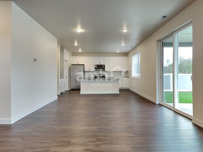 Foto del edificio - 7814 Verona Lp SW