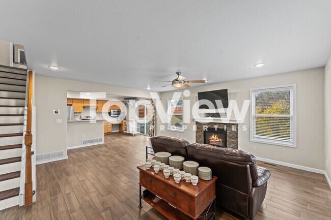 Foto del edificio - 10110 Clear Creek Rd