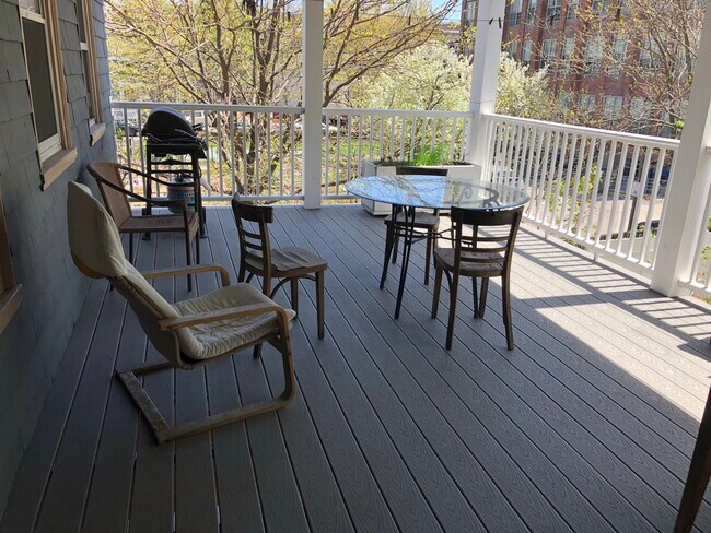 Building Photo - 268 Broadway