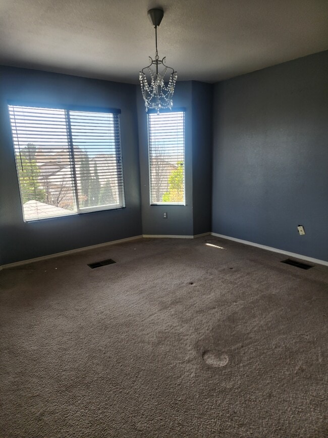 Building Photo - 4984 Kyler Rd