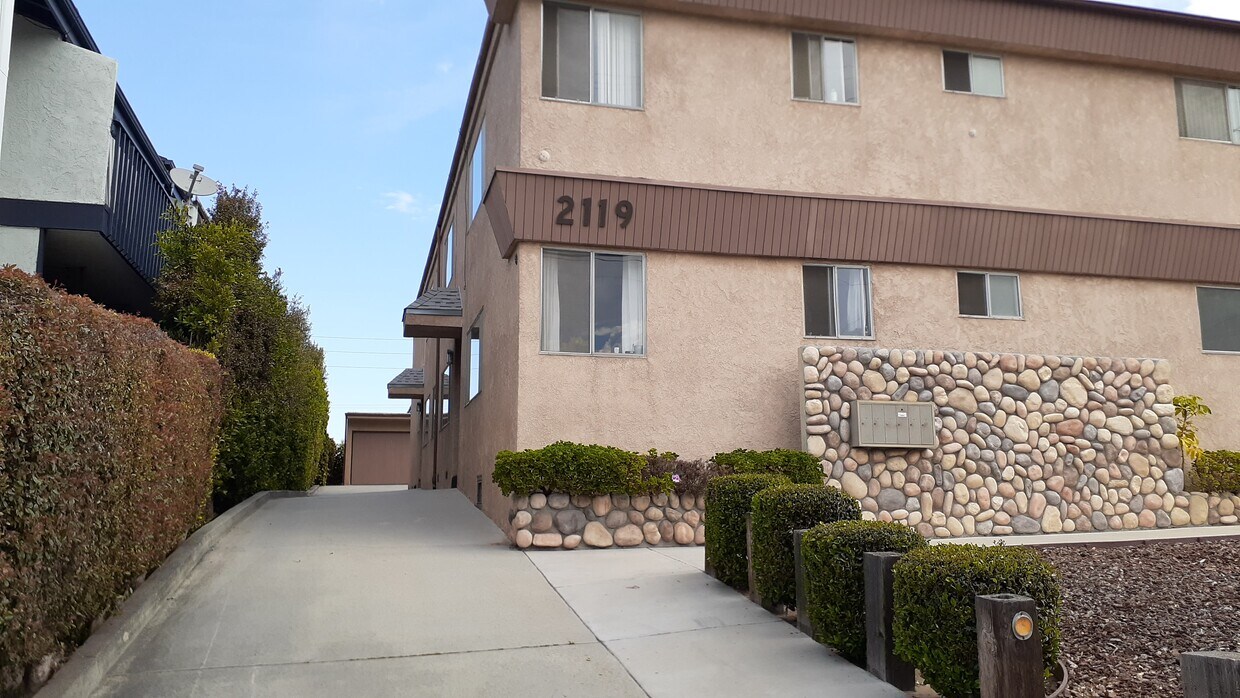 2119 Carnegie Ln Unit D, Redondo Beach, CA 90278 Apartments in