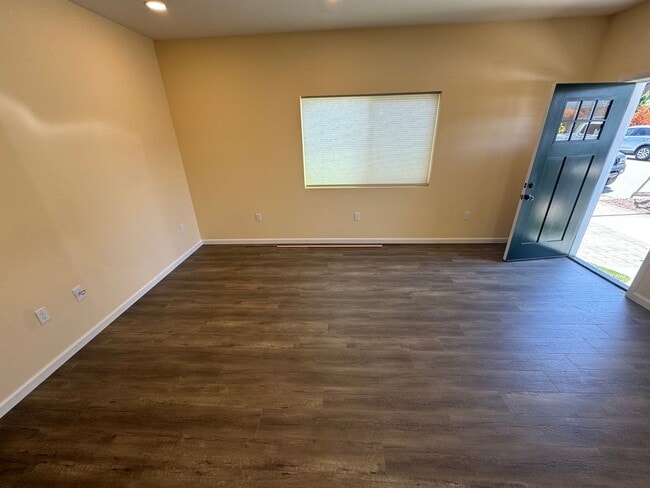 Building Photo - 1101 Cobb