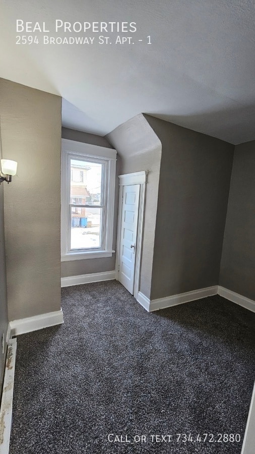 Building Photo - 2594 Broadway St