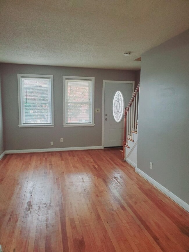 Building Photo - 410 Joplin St