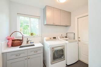 Building Photo - 1101 Guinea Dr