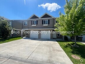 Building Photo - 2853 Murwood