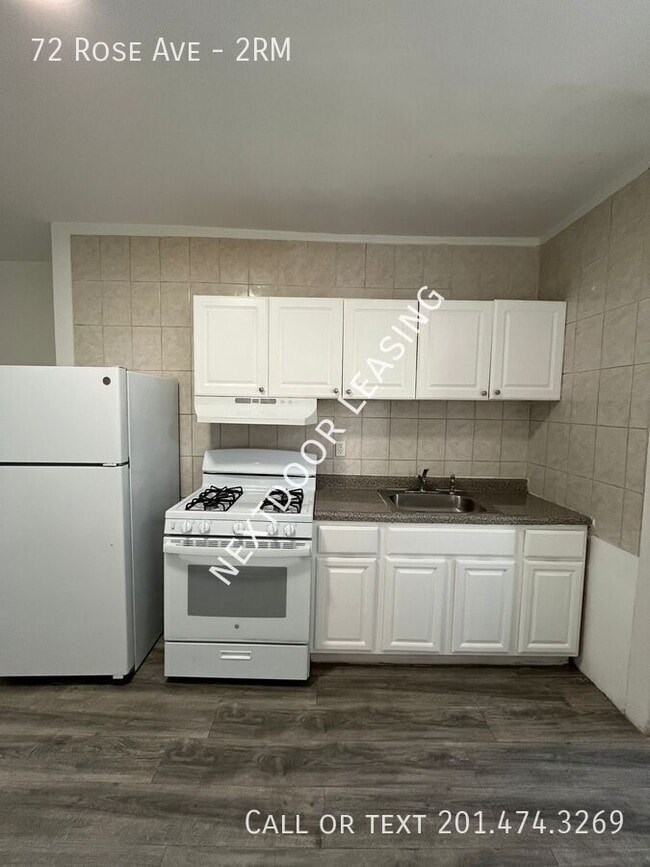 Foto del edificio - 72 Rose Ave