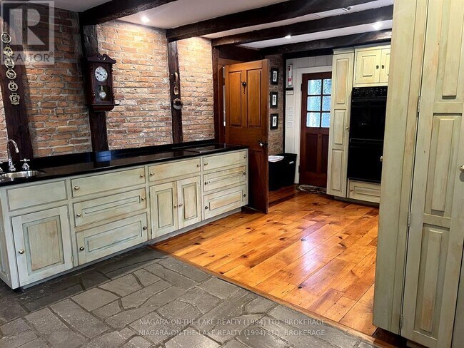 Photo du bâtiment - 96 Johnson St