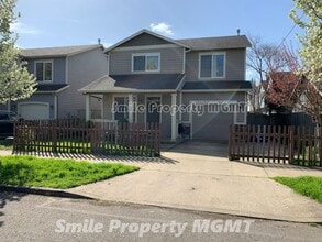 Building Photo - 12500 SE Bush St