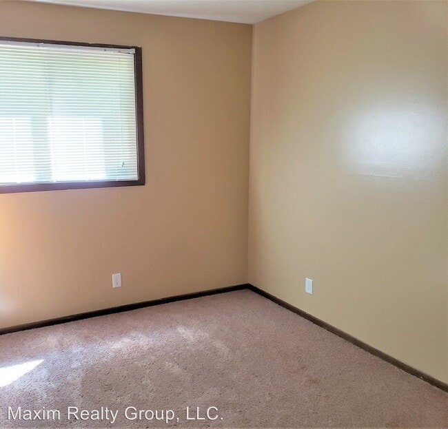 Foto del edificio - 817 James Pkwy