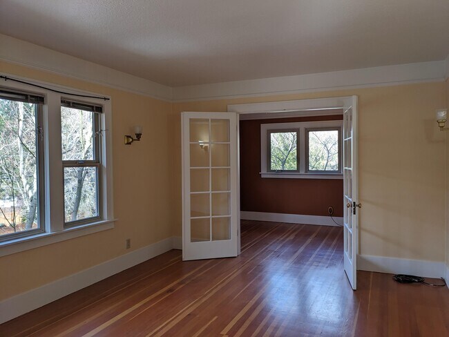 Sala de estar - 2839 NW Upshur St