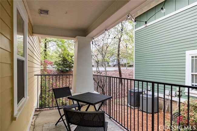 Building Photo - 490 Barnett Shoals Rd