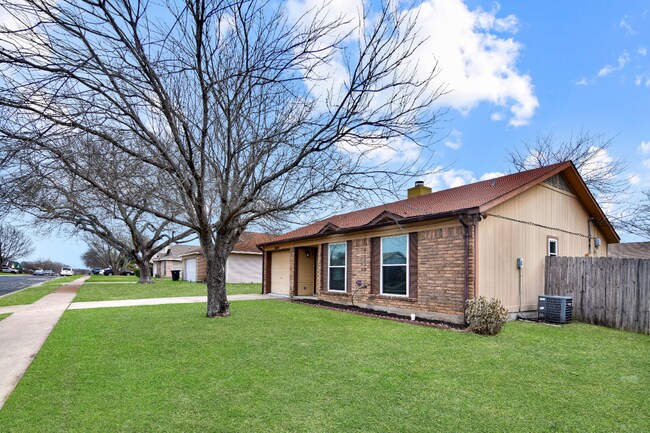 Foto del edificio - 2604 Hemlock Dr