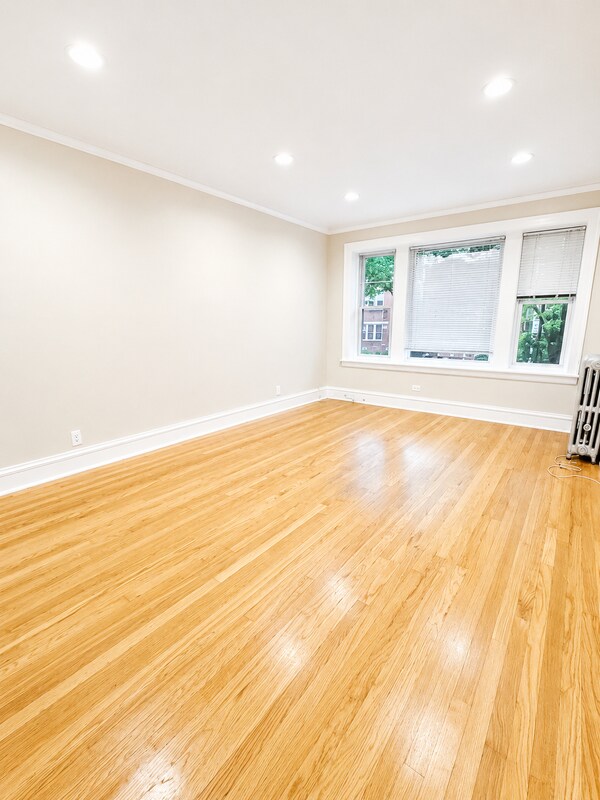 Foto del edificio - 2042 W Farragut Ave