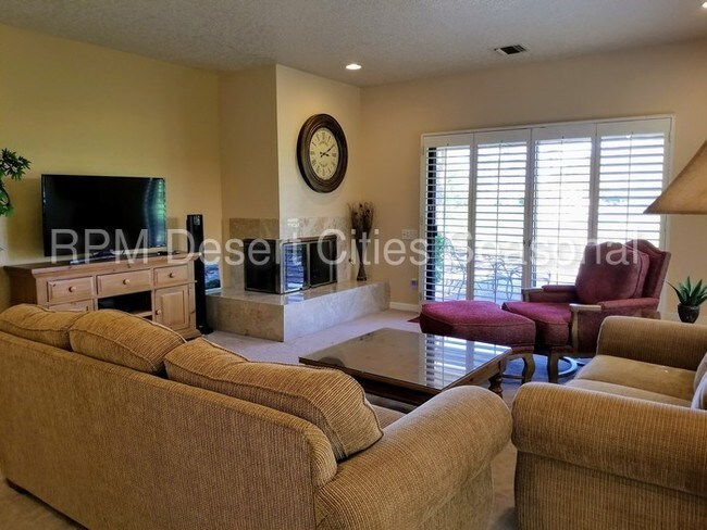Building Photo - Splendid Duna La Quinta Condo
