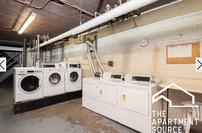 Photo - 2324 N Lincoln Park W Apartment