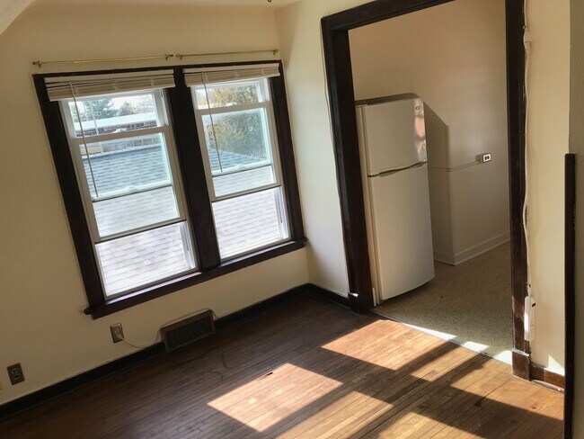 Sala de estar/o comedor - 3226 Milwaukee St