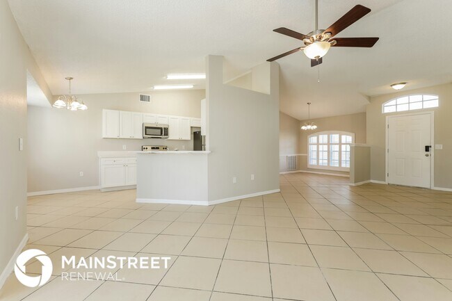 Building Photo - 2704 Champion Ridge Dr