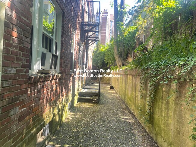 Foto del edificio - 38 Gibson St