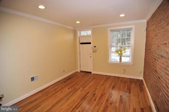 Foto del edificio - 3224 Elliott St