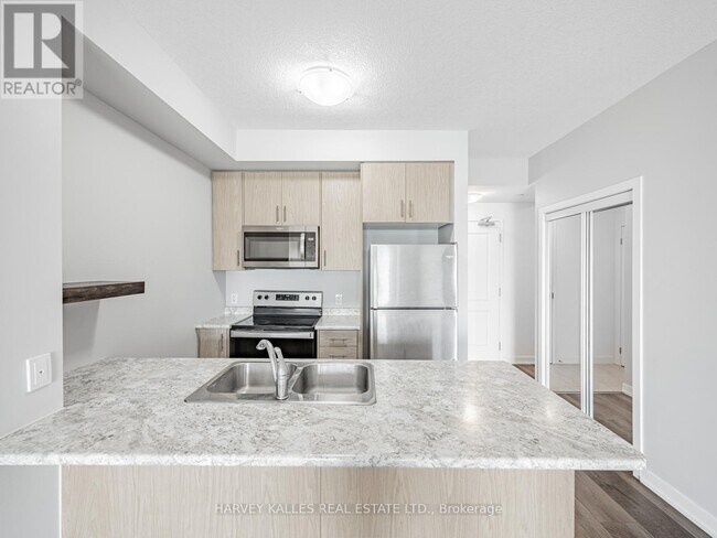 Photo du bâtiment - 450-450 Dundas St E