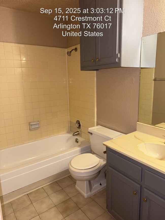 Foto del edificio - 4711 Crestmont Ct