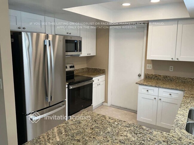 Foto del edificio - 219 Whisper Lake Rd