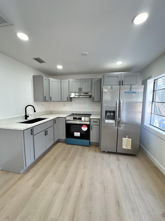 Foto del edificio - 915 E 20th Ave