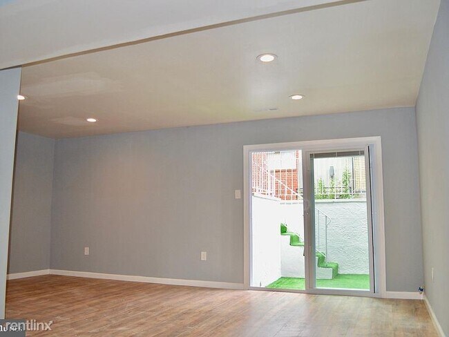 Building Photo - 3 br, 1 bath House - 746 N 20th St