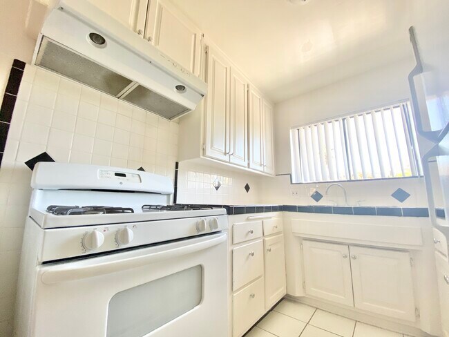 Foto del edificio - 1220 Cole Pl