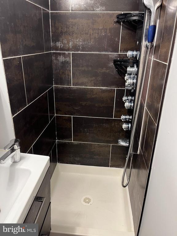 Foto del edificio - 1808 Cedarwood Ct