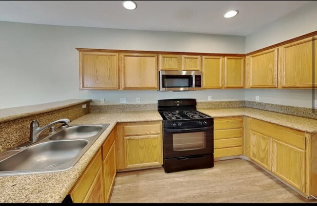 Foto del edificio - 6323 Blushing Willow St