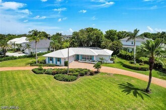 Building Photo - 740 Park Shore Dr