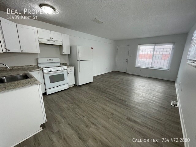 Foto del edificio - 14439 Kent St