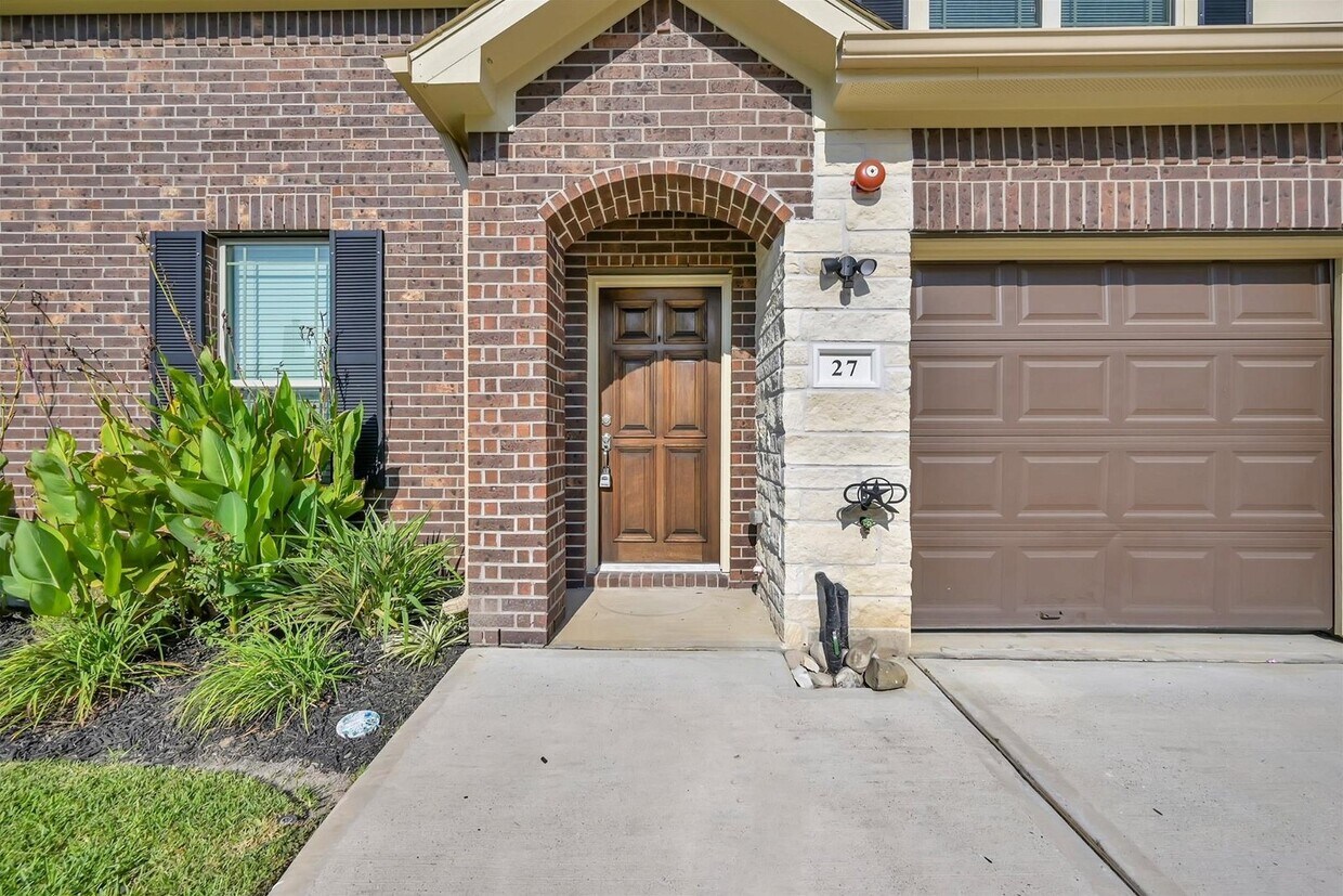 Foto principal - 1898 Longmire Road Apt #27, Conroe, TX 773...
