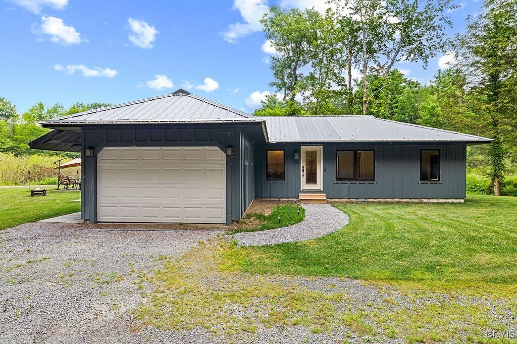 Foto principal - 7643 Mill Rd