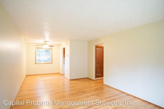 Building Photo - 3803-3821 SE 35th Pl