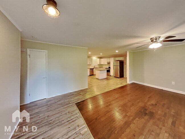 Building Photo - 4202 Grissom St