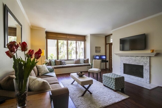 Building Photo - 1BR / 1BA University City Large Condo “887...
