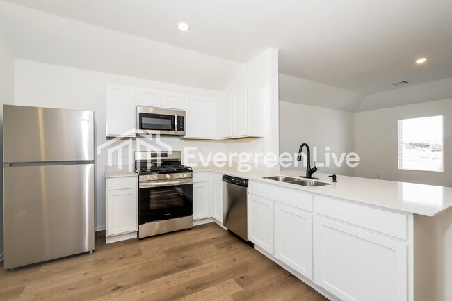 Building Photo - 4008 Becky Ln