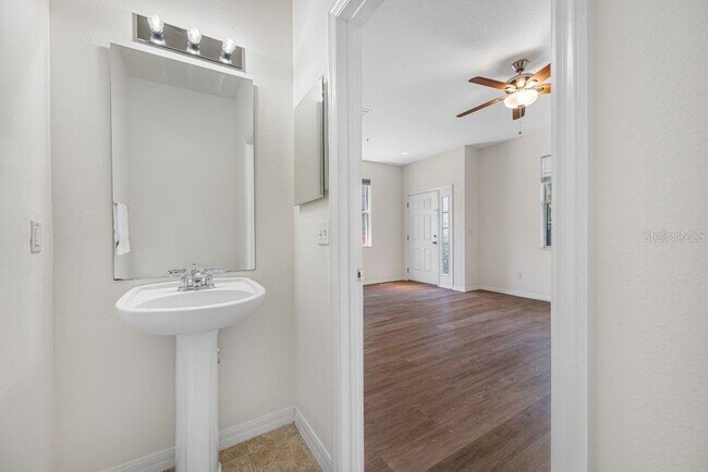 Foto del edificio - 7125 102nd Ln