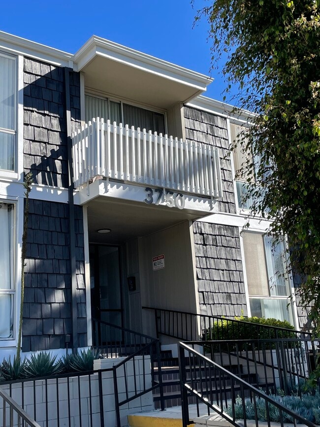 Building Photo - 3750 Jasmine Ave