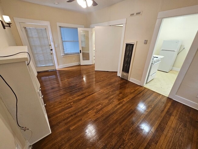 Building Photo - 1334 2nd St