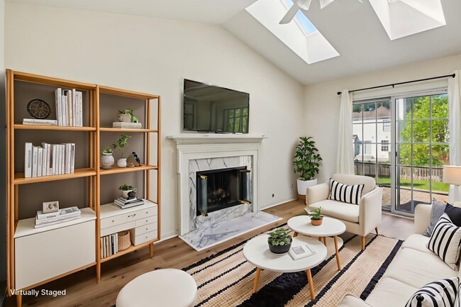 Building Photo - 644 Sandwedge Pl