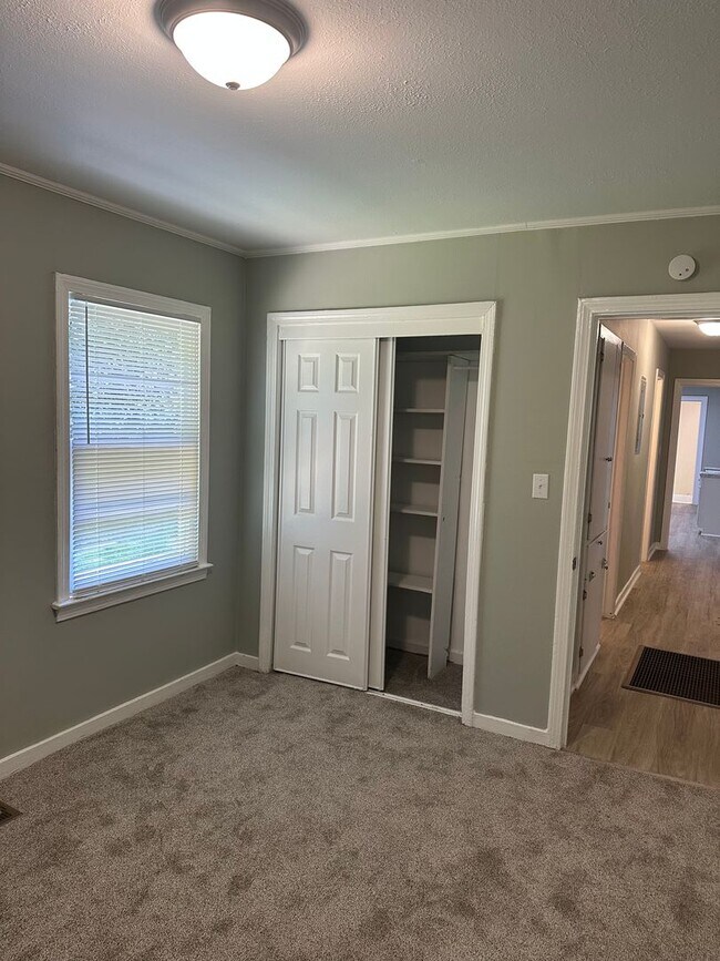 Foto del edificio - 205 Wildwood Terrace