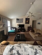 Building Photo - 146 Oak Meadows Dr