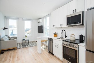 Building Photo - 108-09 Rockaway Beach Dr