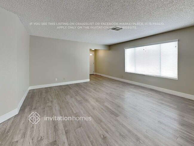 Building Photo - 1401 Lucia Dr